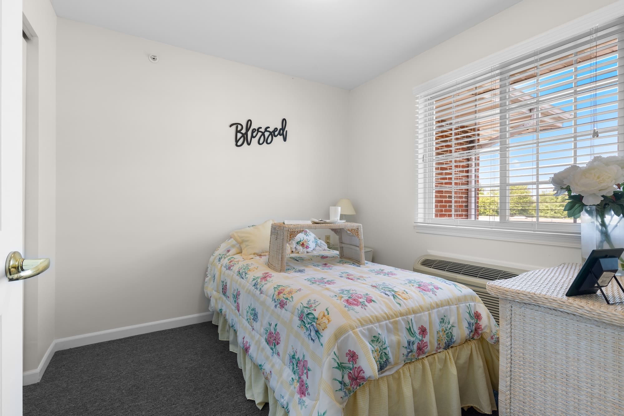 Short-Term Respite Care in Franklin Grove, IL | The Meadows