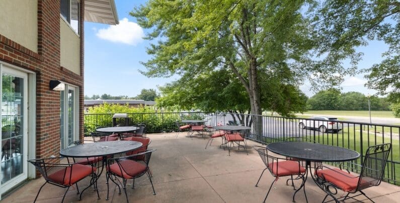 What to Look for in Senior Living Amenities (A Family's Checklist)